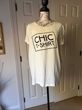 Moschino Cream White "CHIC T-SHIRT" Short Sleeve Tee